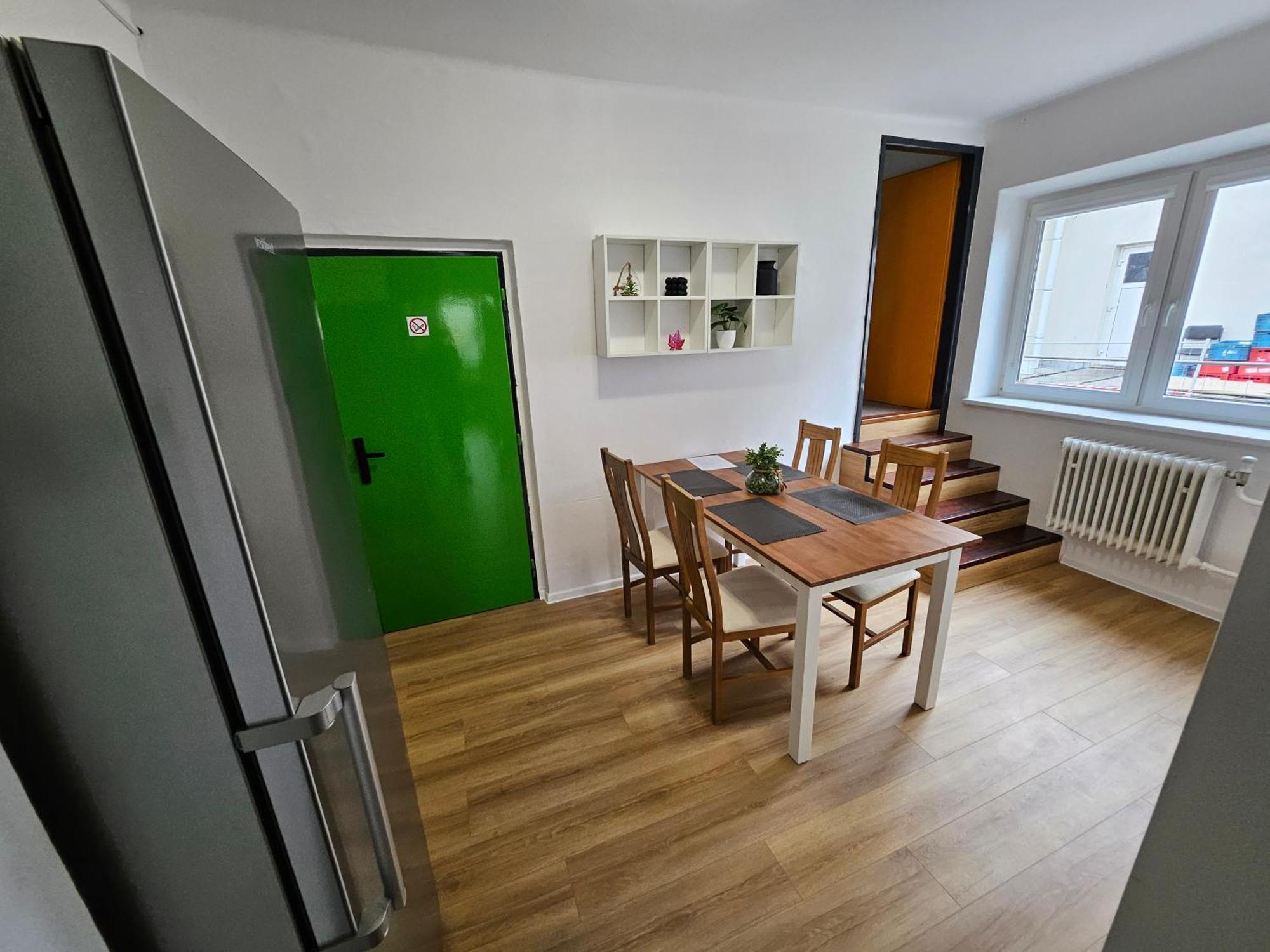 Hotel Squash Centrum Prievidza Quarto foto